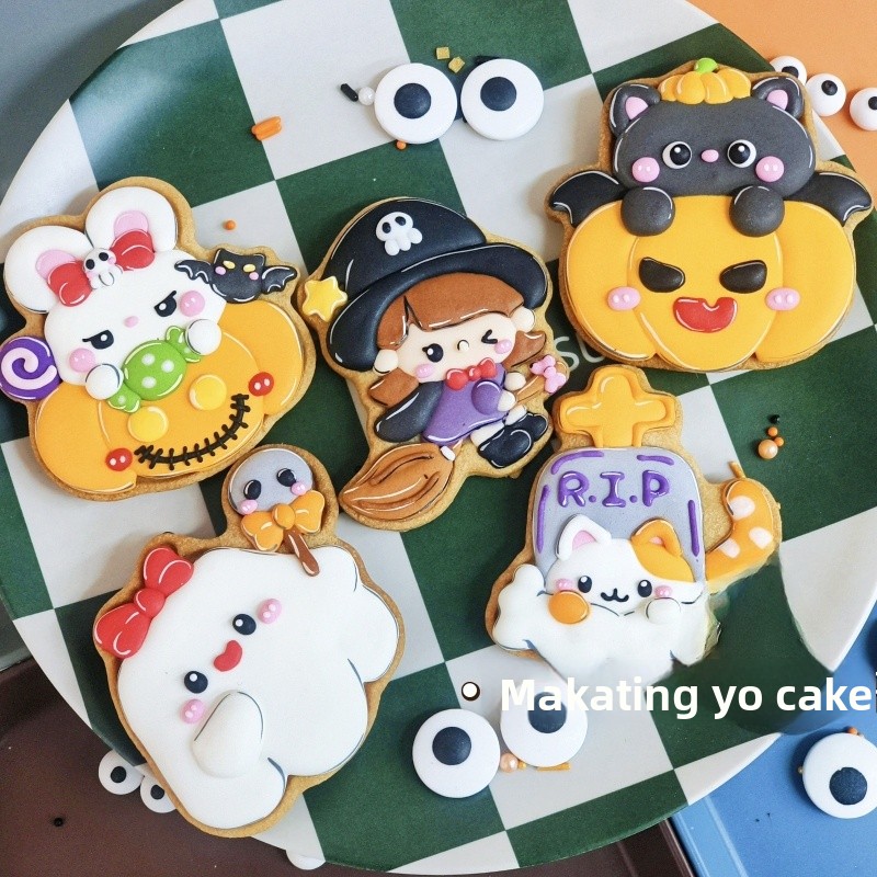 Kitchen Witch Baking - قوالب خبز الكوكيز الكرتونية على شكل