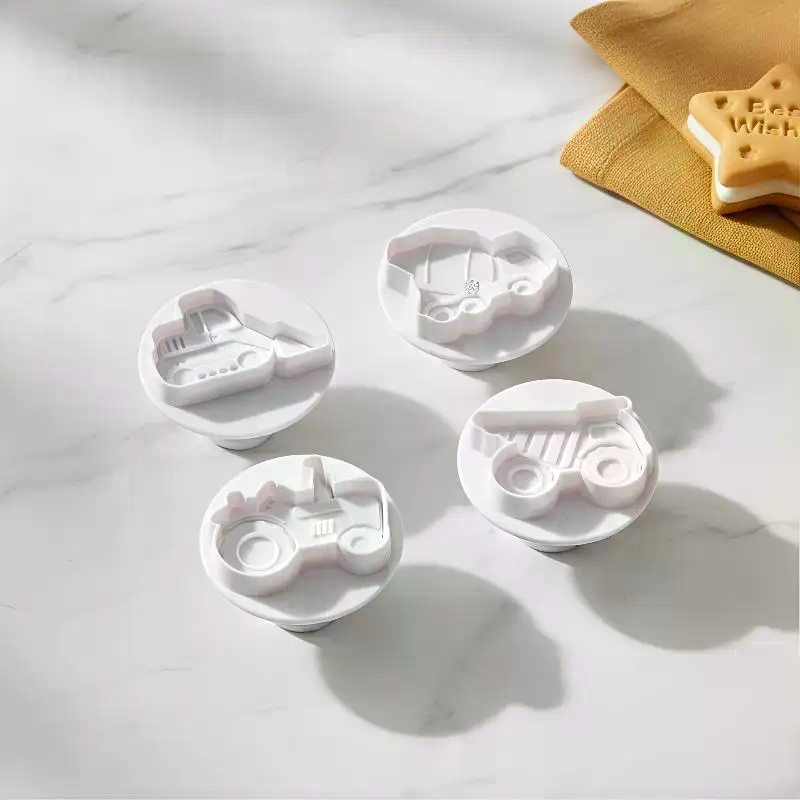 Kitchen Kids Baking Set - قوالب بسكويت ثلاثية الأبعاد على شكل